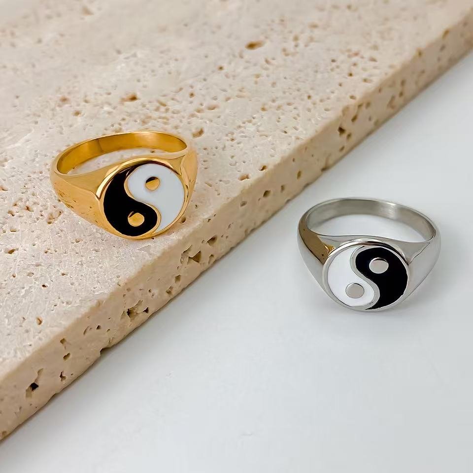 7e9250e53974efb8b6a392f34564e80b Yin Yang ring