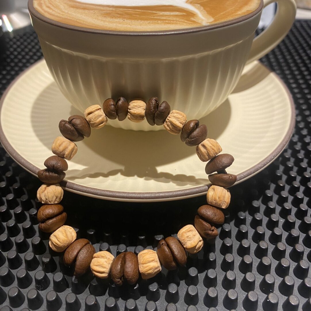 81064bac14592f547ee3f732109a672 coffeebeans bracelet